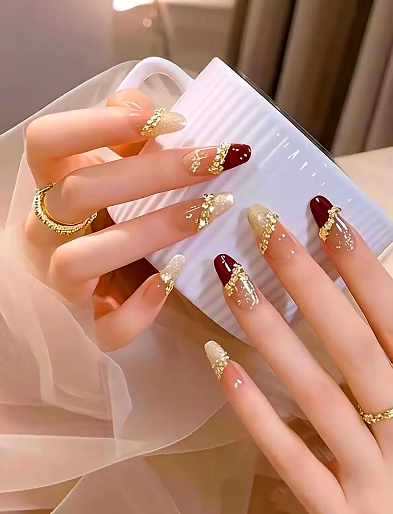 طرح ناخن ساده و مینیمال 