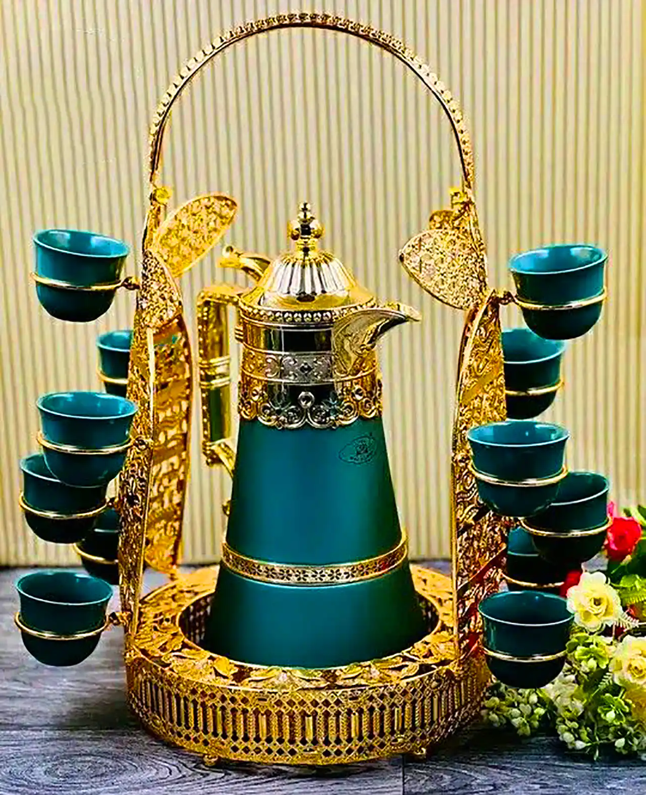 ظروف آشپزخانه با رنگ سبز کله غازی