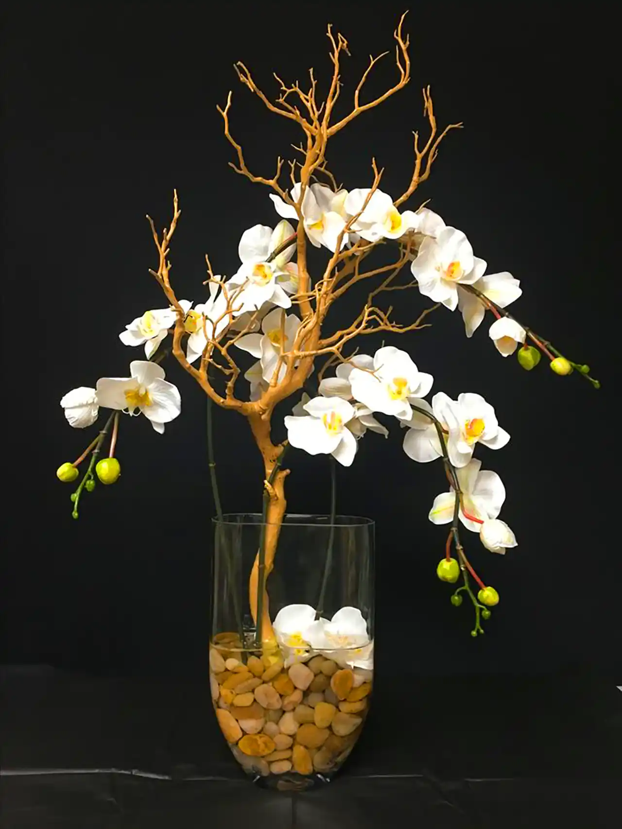 دکور مدرن با گل طبیعی 