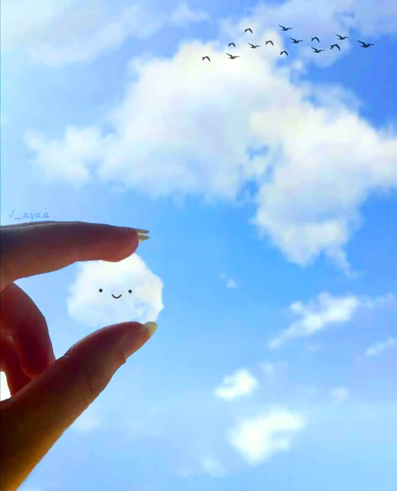 تصویرسازی مینیمال با ابرها