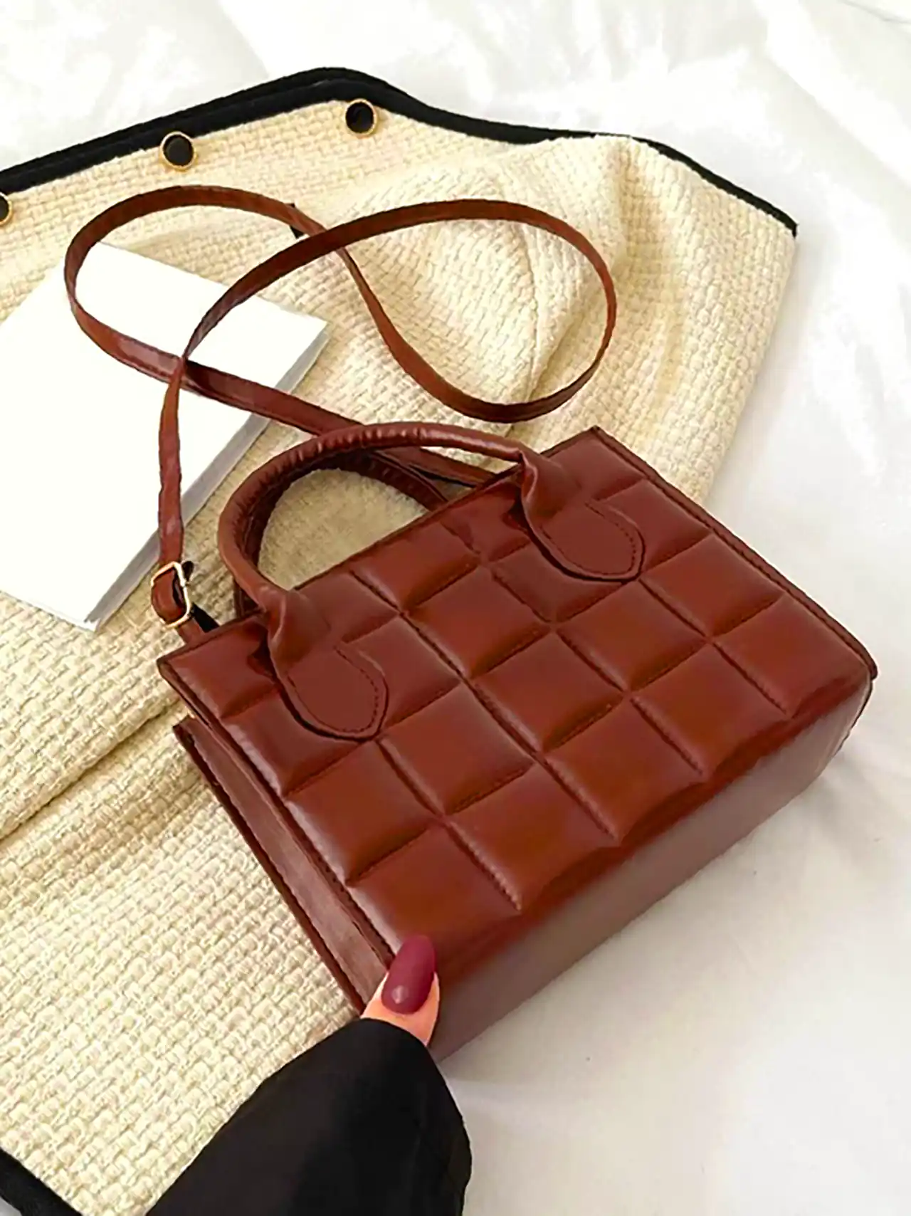 کیف قهوه ای شکلاتی