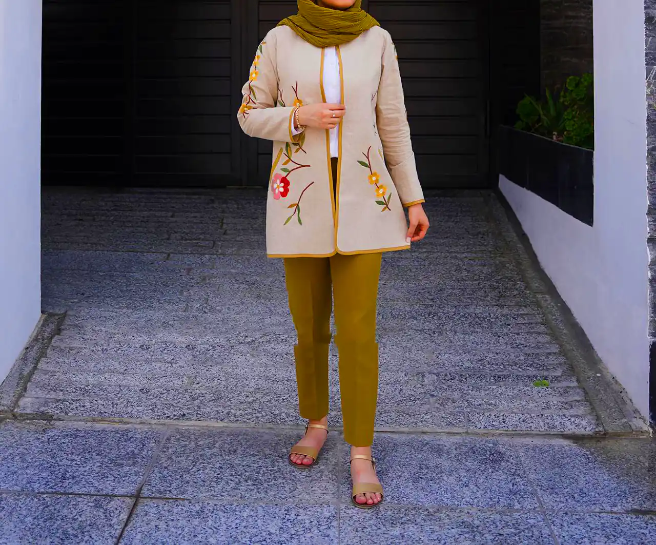 مانتو شیک با پارچه لاکچری