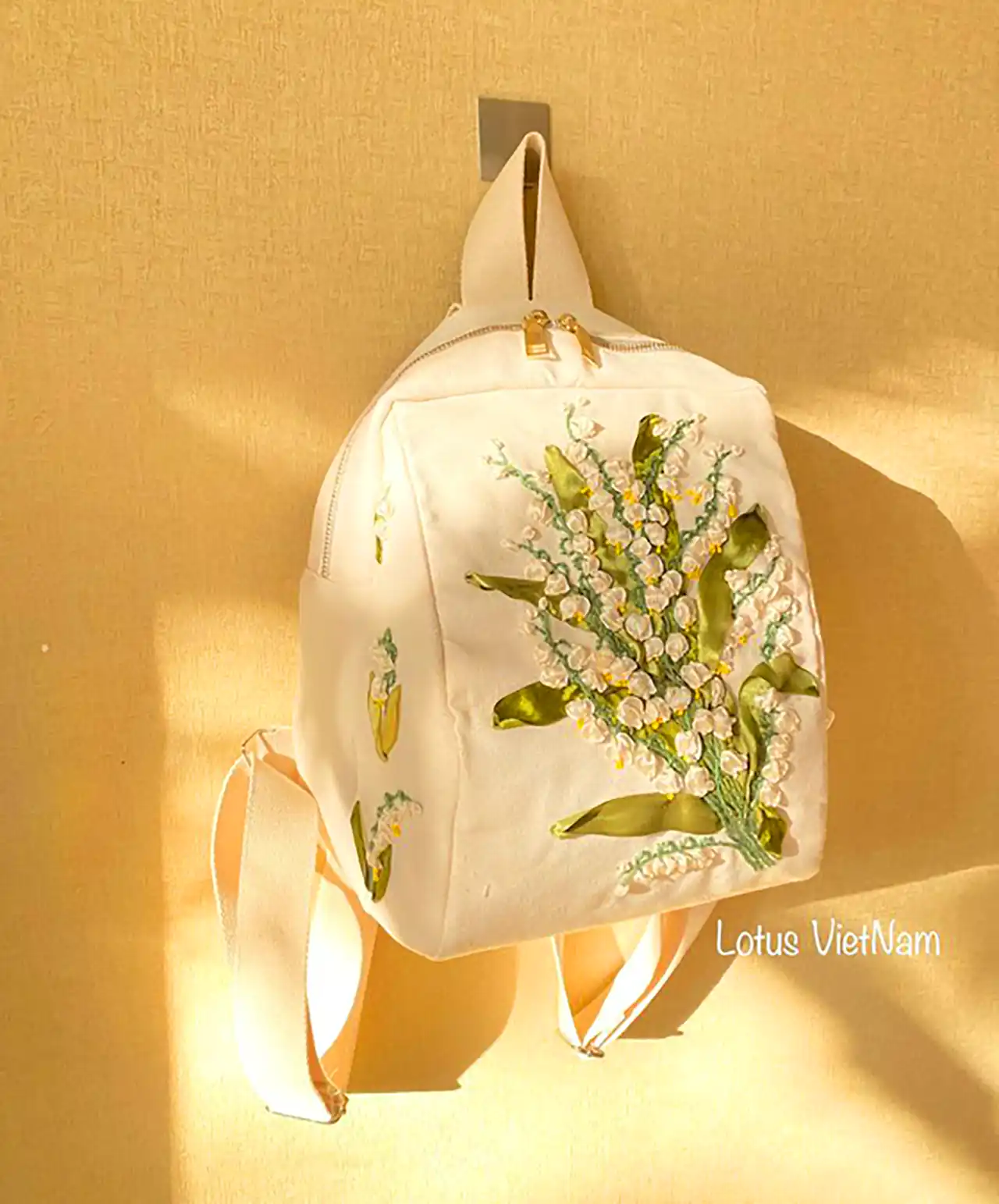 کوله پشتی گلدوزی شیک 